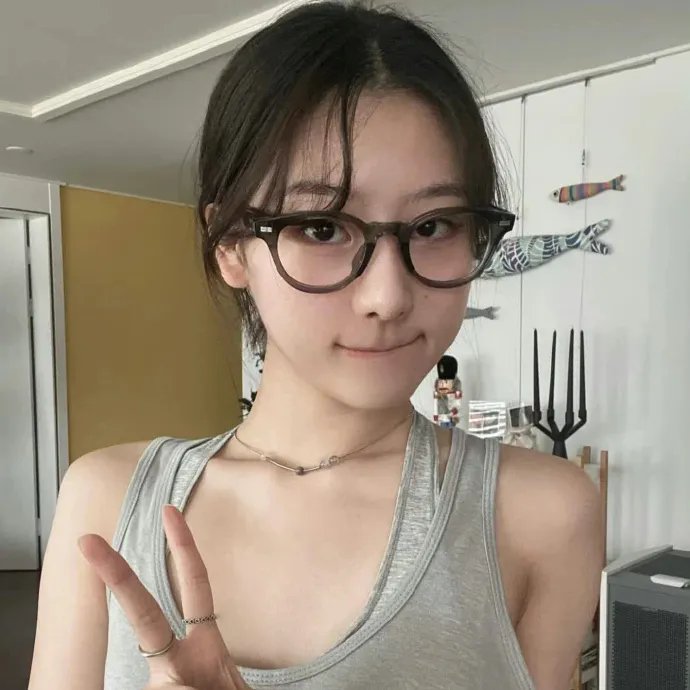 猫头鹰与麻雀
